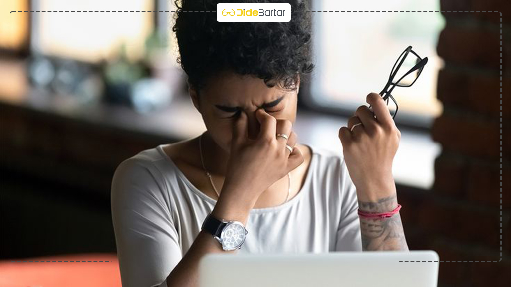 نشانه‌ های اولیه میگرن چشمی