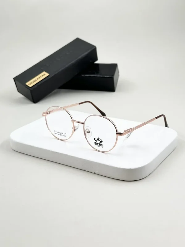 عینک طبی تیتانیوم کد 8831